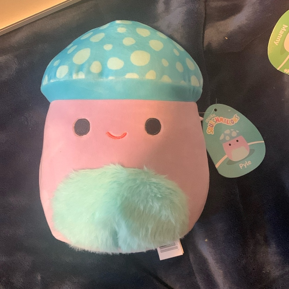 Pyle the mushroom squishmallow 8inch NWT